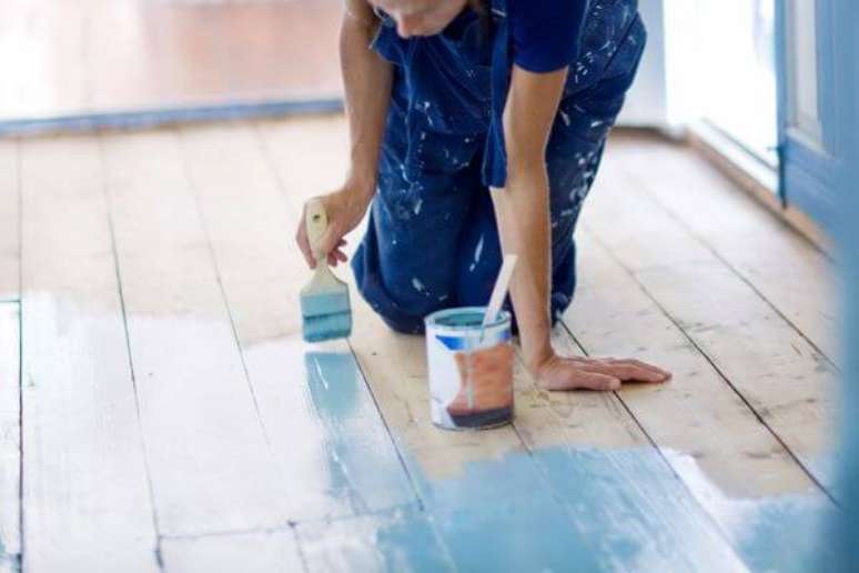 20. Piso pintado com cores vibrantes &ndash; Foto Blog das Cores