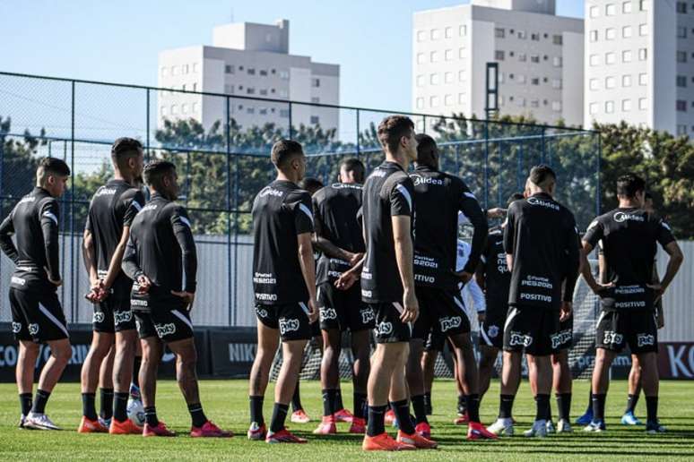 Corinthians se reapresentou nesta terça-feira para iniciar semana de preparação (Foto: Felipe Szpak/Ag. Corinthians)