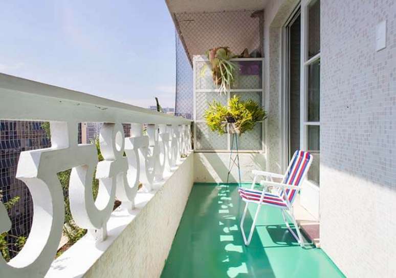 28. Piso pintado para varanda em tons de verde &ndash; Foto Pinterest