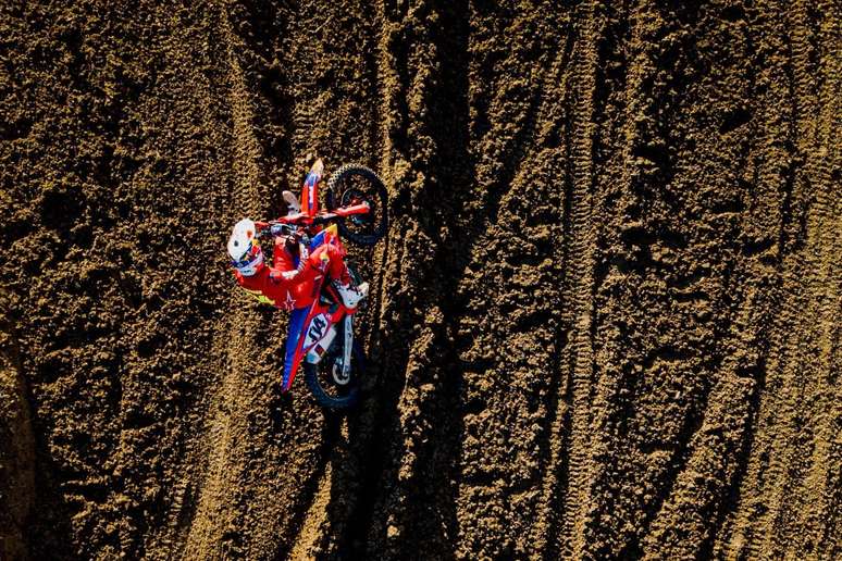Motocross j&aacute; foi praticado at&eacute; por Andrea Dovizioso 