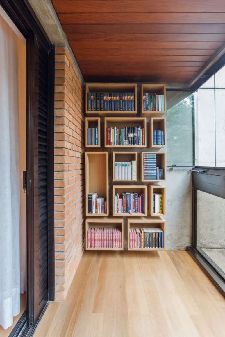 65. Varanda com enfeites para estante &ndash; Foto Agmovelaria