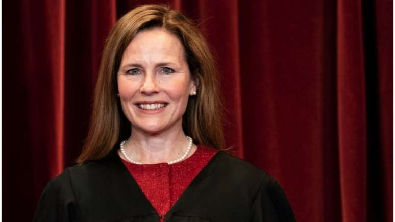 Chegada da juíza Amy Coney Barrett, indicada por Donald Trump, mudou equilíbrio entre conservadores e liberais na Suprema Corte