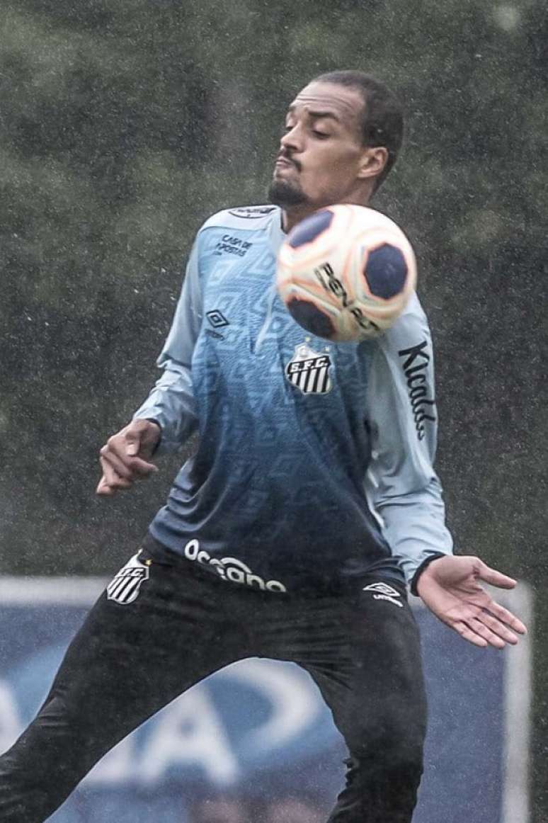Luiz Felipe ganhou a posição com a chegada de Fernando Diniz ao Santos (Foto: Ivan Storti/Santos FC)
