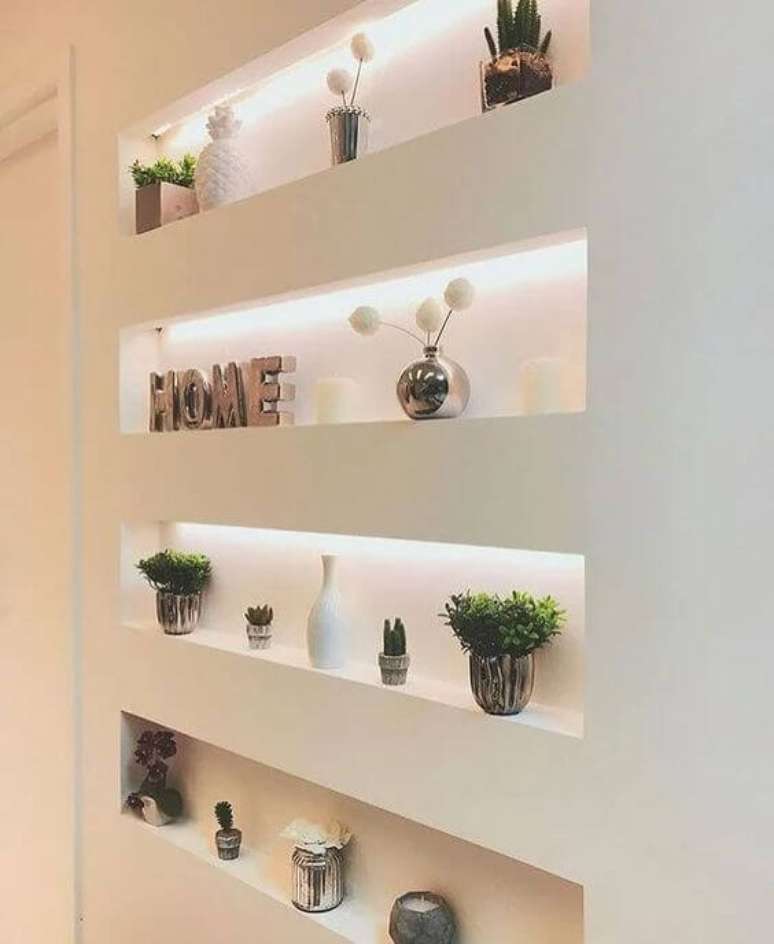 42. Estante de gesso iluminada para sala &ndash; Foto Pinterest