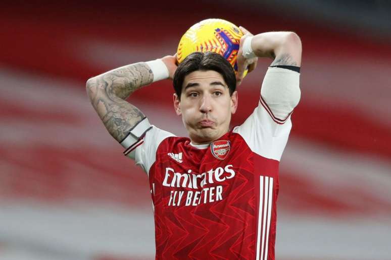 Bellerín é um dos líderes do elenco de Mikel Arteta no Arsenal (Foto: ALASTAIR GRANT / POOL / AFP)