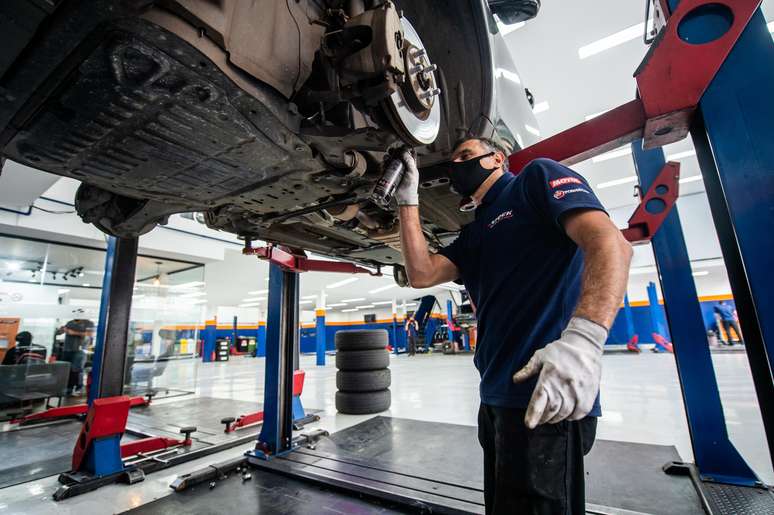  Manutenção na Stock Auto Service.