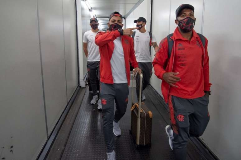 Flamengo chegou ao Rio após vitória na Argentina (Foto: Alexandre Vidal / Flamengo)