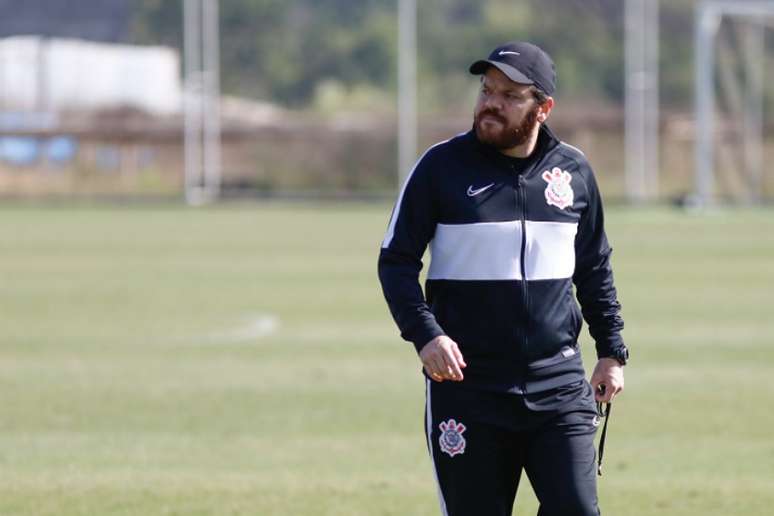 Tarcísio Pugliese foi demitido do cargo de técnico do sub-20 do Corinthians (Foto: Rodrigo Gazzanel/Ag. Corinthians)