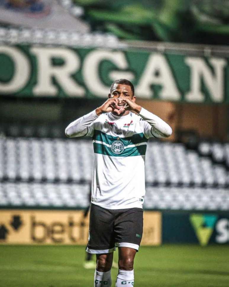 Coxa é o vice-líder da Série B com 21 pontos, quatro atrás do Náutico (Foto: Divulgação / Coritiba)