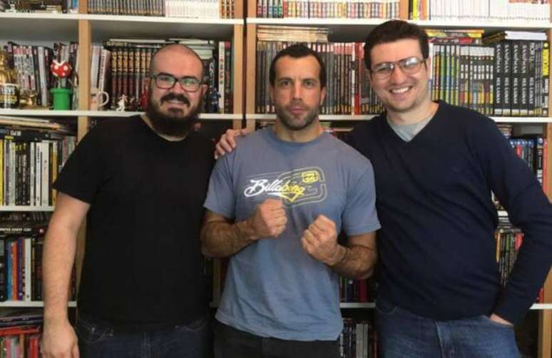 Trio de amigos fundou uma editora com dinheiro de associados e j&aacute; venderam mais de 100 mil obras