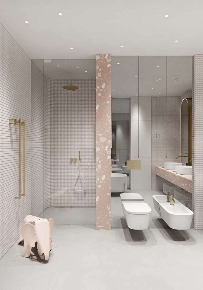 55. Modelo de banheiro grande com decoração minimalista – Foto: Houzz