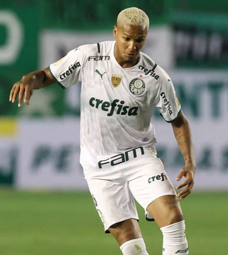 Deyverson mudou sua camisa na Libertadores (Foto: Cesar Greco/Palmeiras)