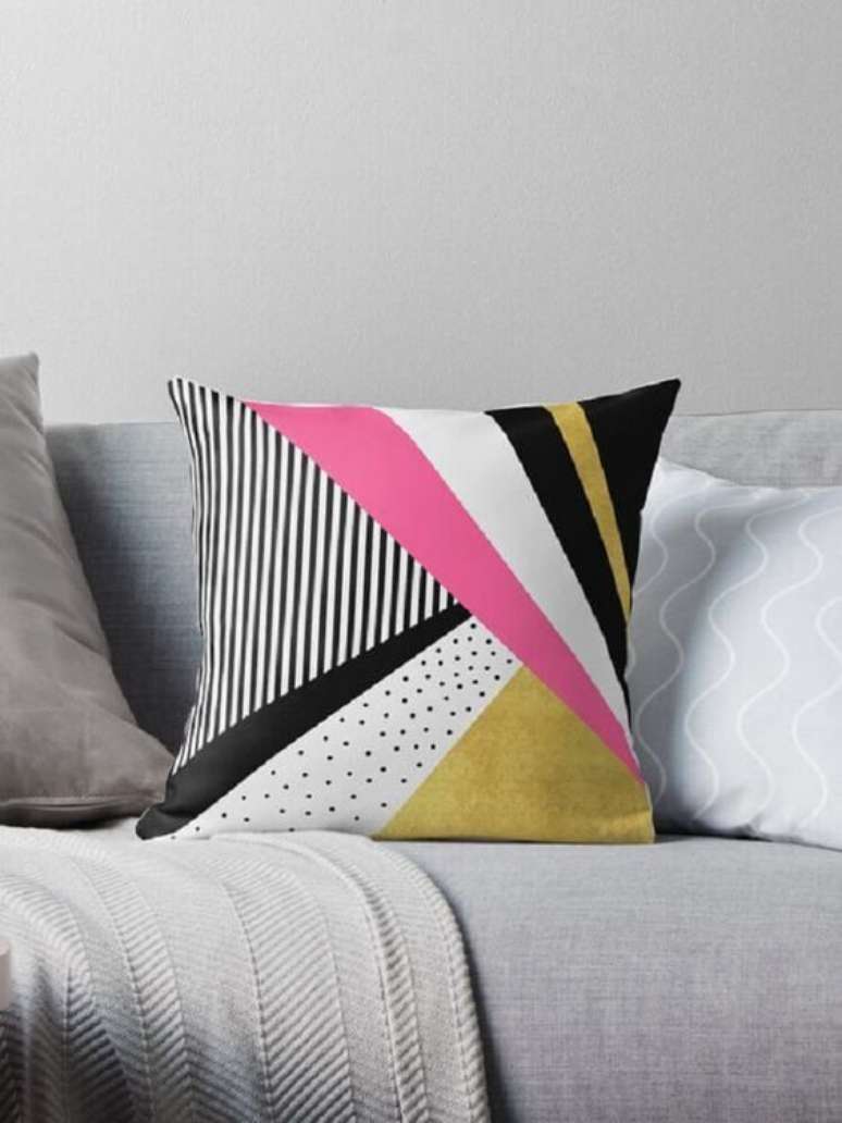 56. Aposte no tecido para almofada colorido &ndash; Foto Pinterest
