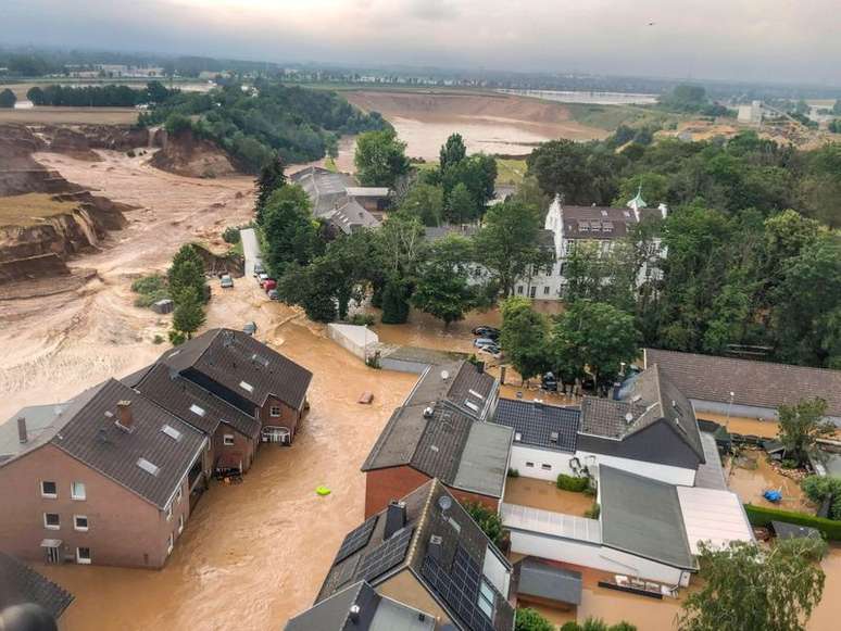 Enchente em Erftstadt-Blessem, na Alemanha
 16/7/2021   REUTERS/Rhein-Erft-Kreis