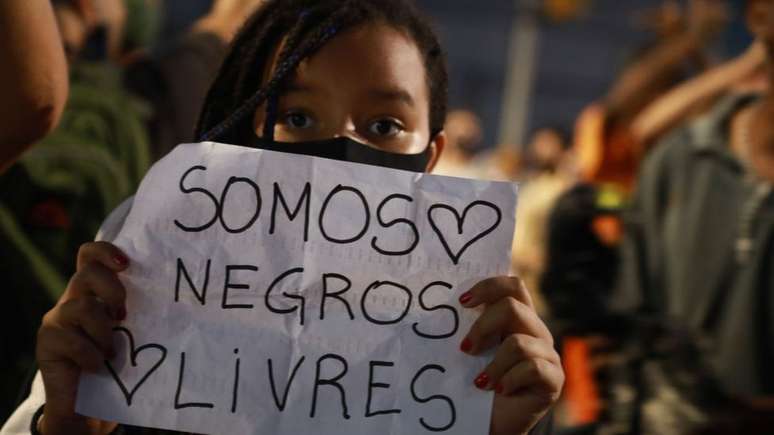 Nos Estados Unidos os negros são 13% da população, enquanto no Brasil, somos 56%