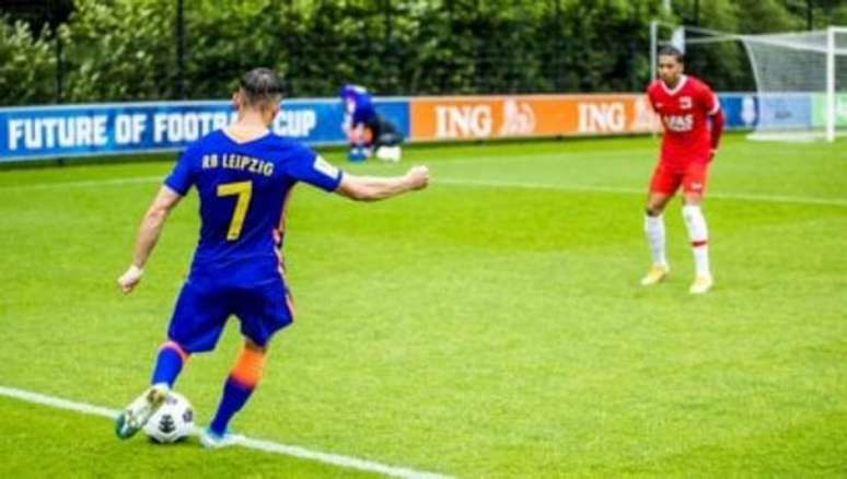 Federação Holandesa recebe permissão da Fifa para testar cinco