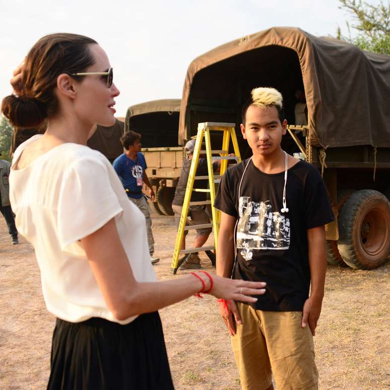 Angelina Jolie e o filho Maddox