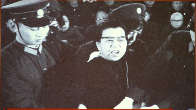 Jiang foi julgada e condenada pelos excessos da Revolução Cultural, após morte de Mao