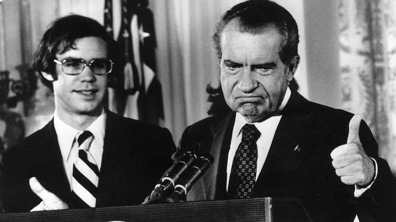 Richard Nixon renunciou à Presidência dos EUA devido ao escândalo Watergate