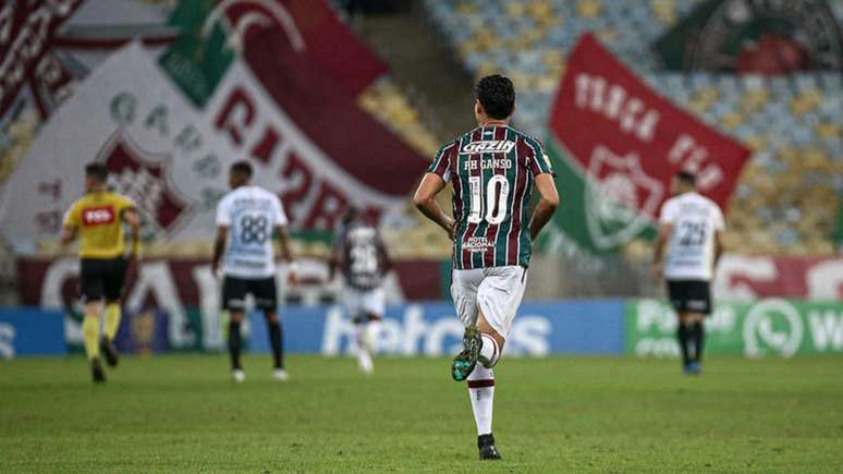 Ganso foi substituído no segundo tempo da partida contra o Grêmio (Foto: Lucas Merçon/Fluminense FC)