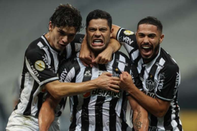 Hulk foi o nome do jogo com dois gols, que colocou o Galo na vice-liderança do Brasileirão-(Pedro Souza/Atlético-MG)