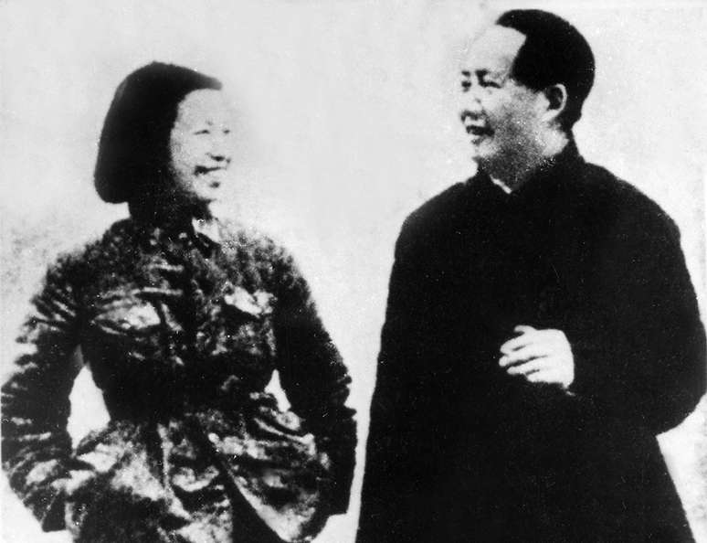 Mao era 21 anos mais velho que Jiang Qing e casado quando se conheceram