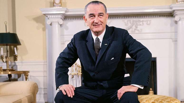 Lyndon B. Johnson sucedeu John F. Kennedy ap&oacute;s seu assassinato