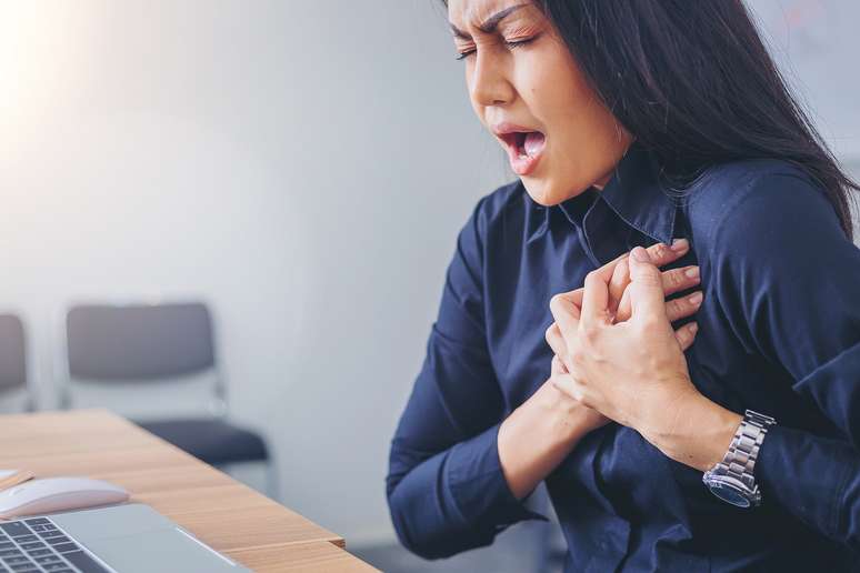 Quais os sintomas do infarto e os fatores de risco para a doença?