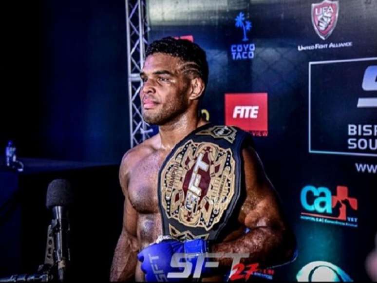Manoel Sousa se tornou o novo campeão peso-leve do SFT (Foto: Edu Rocha/SFT)