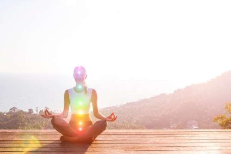 Veja como fazer alinhamento energético dos chakras -