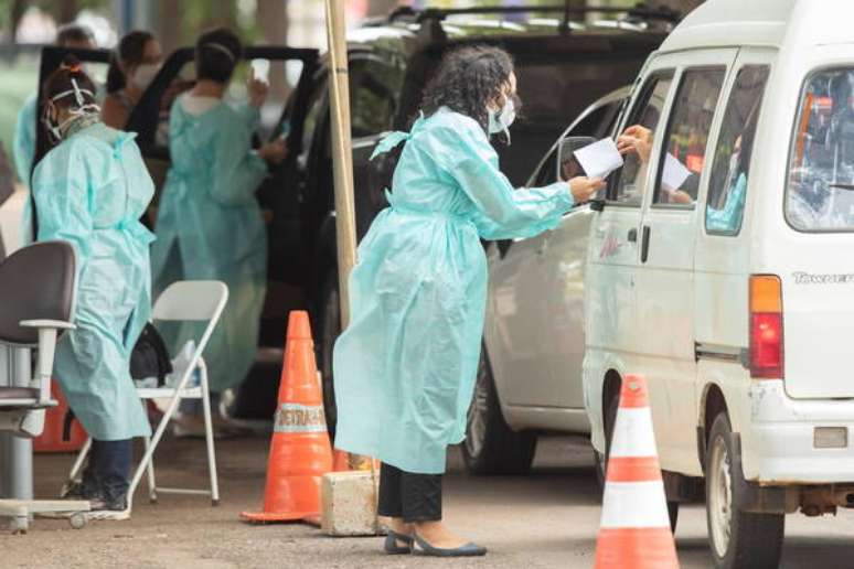 Drive-thru para vacinação contra a Covid-19 em Brasília
