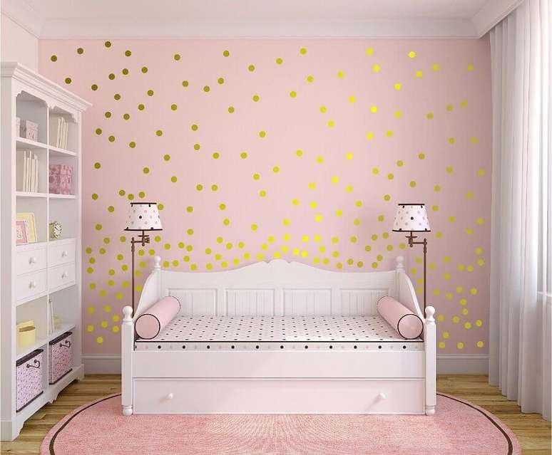 31. Decoração rosa chá para quarto infantil simples – Foto: Pinterest