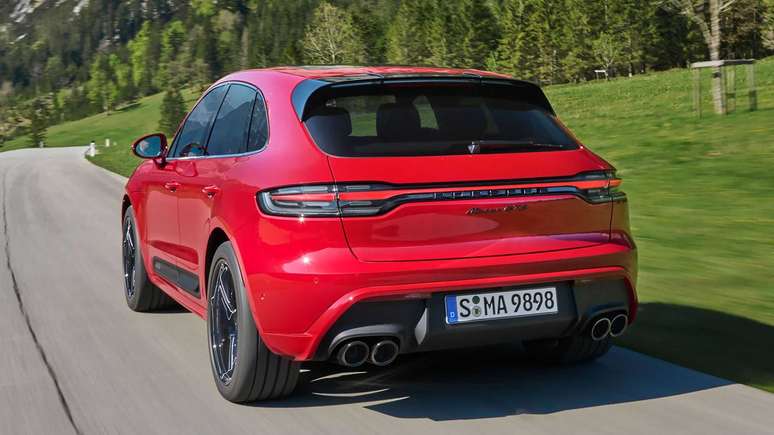 Porsche Macan: novo extrator no para-choque traseiro.