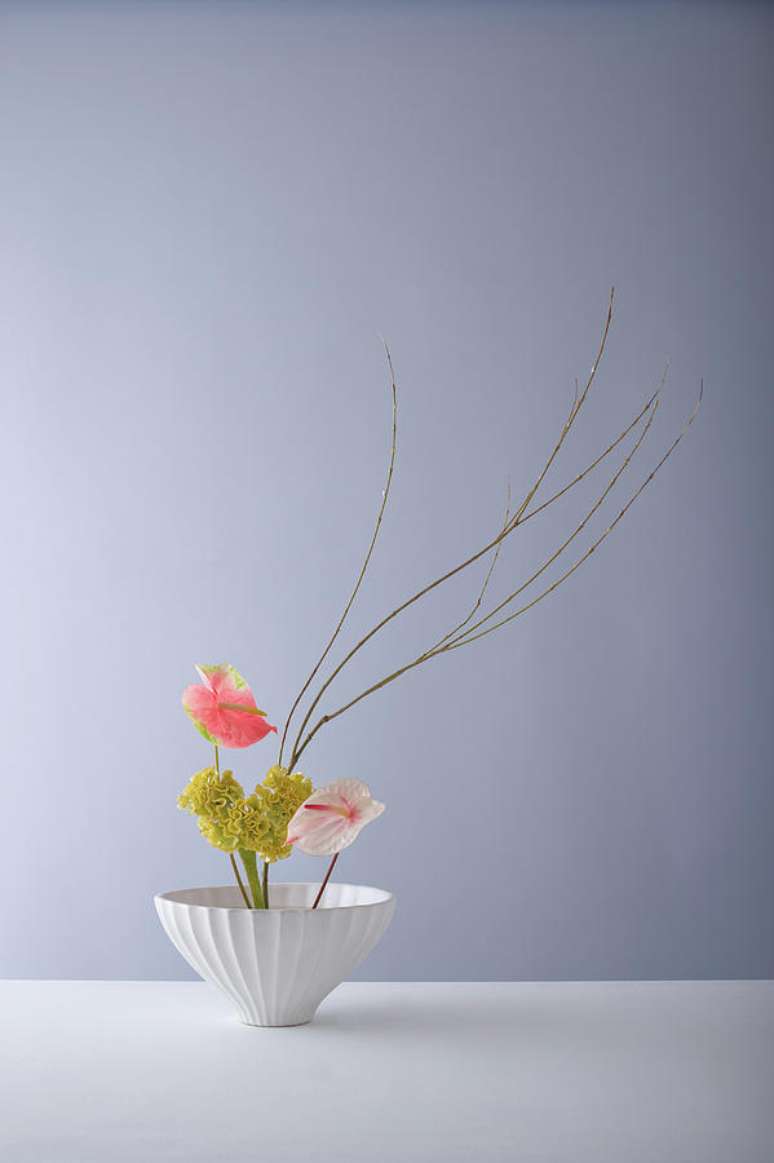 33. Ikebana para decora&ccedil;&atilde;o minimalista e chique &ndash; Foto Getty Images