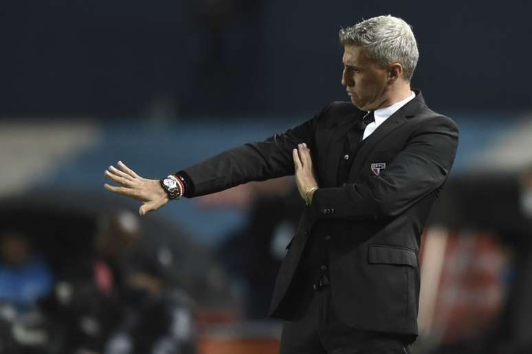 Crespo foi só elogios a Marquinhos e aos garotos da base do São Paulo (Foto: Marcelo Endelli / POOL / AFP)