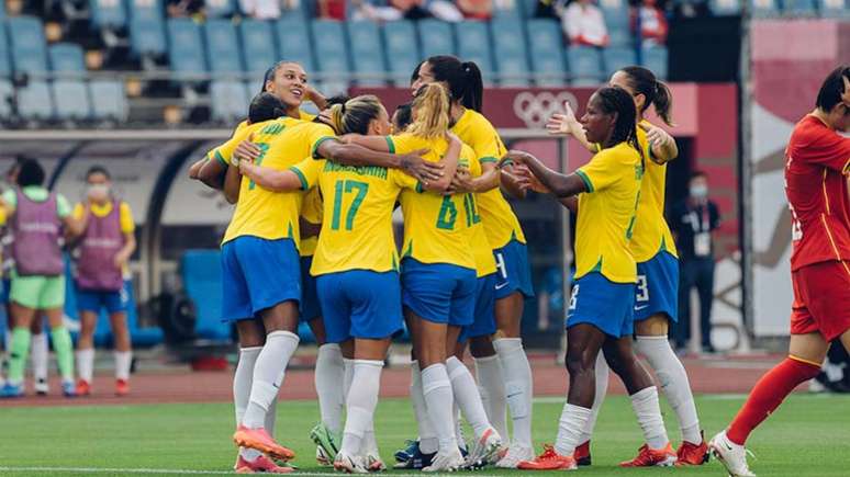Brasileiras celebram um dos gols marcados (Sam Robles/CBF