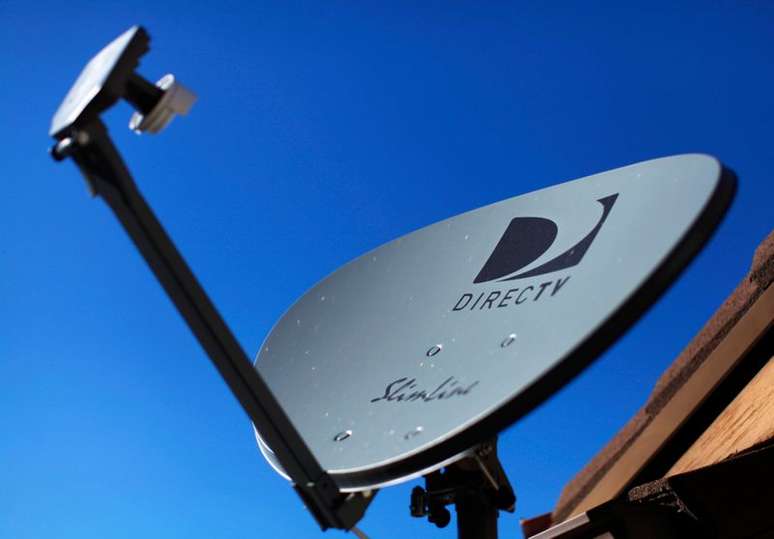 Antean de sat&eacute;lite da DirecTV. 5/11/2014. REUTERS/Mike Blake 