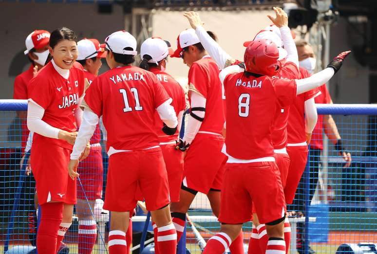 Japão bate Austrália no softbol no primeiro evento dos Jogos
