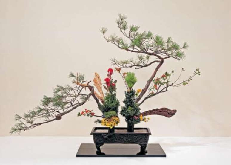 53. Arte ikebana para decora&ccedil;&atilde;o &ndash; Foto Shozo Sato