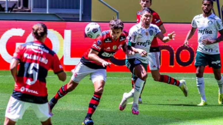 Último jogo com todos os titulares foi na Supercopa (Foto: Marcelo Cortes/Flamengo)