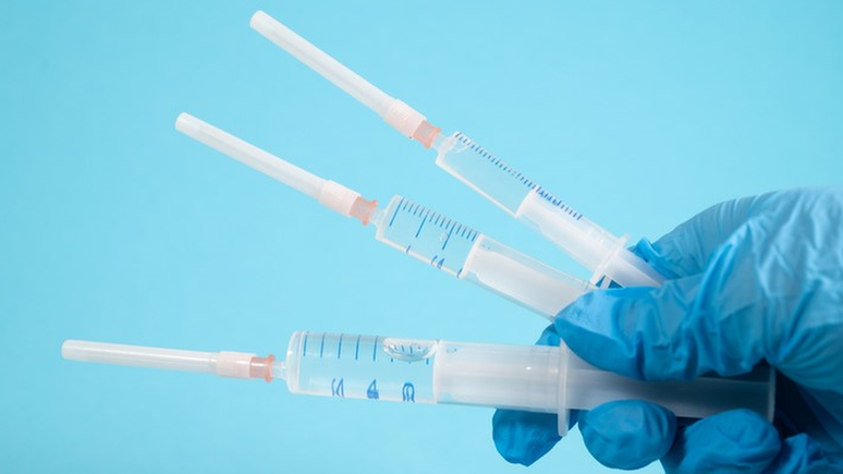 Será que a vacina contra a covid-19 terá um 'prazo de validade' mais curto, como acontece com a gripe? Ou a imunidade durará anos, a exemplo dos produtos que resguardam contra tétano e febre amarela? Só o tempo (e a ciência) poderão dizer