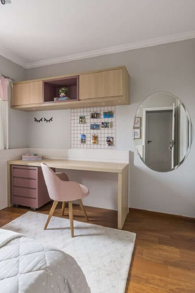 20. Decora&ccedil;&atilde;o clean para quarto feminino com escrit&oacute;rio &ndash; Foto: Jeito de Casa