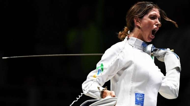 Nathalie é a atual campeã mundial de espada (Foto: AFP)