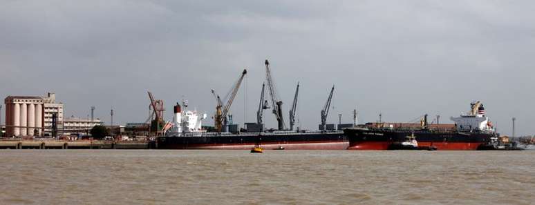 Porto de Itaqui (MA), um dos principais destinos de grãos pelo Arco Norte
30/10/2020
REUTERS/Paulo Whitaker (BRAZIL - Tags: TRANSPORT BUSINESS MARITIME)