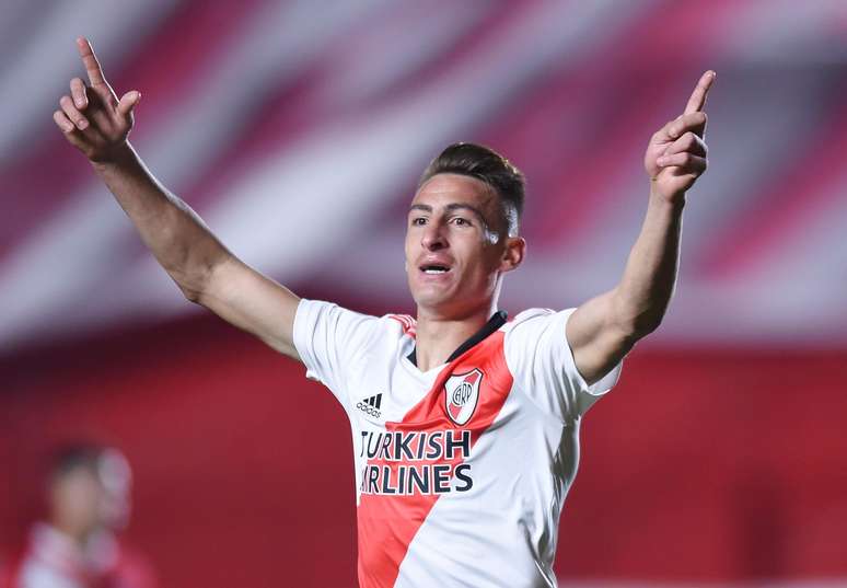 Braian Romero comemora após marcar o seu segundo gol na vitória do River Plate