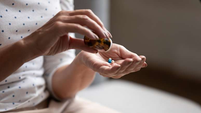 Uso frequente de analgésicos provoca riscos à saúde; entenda