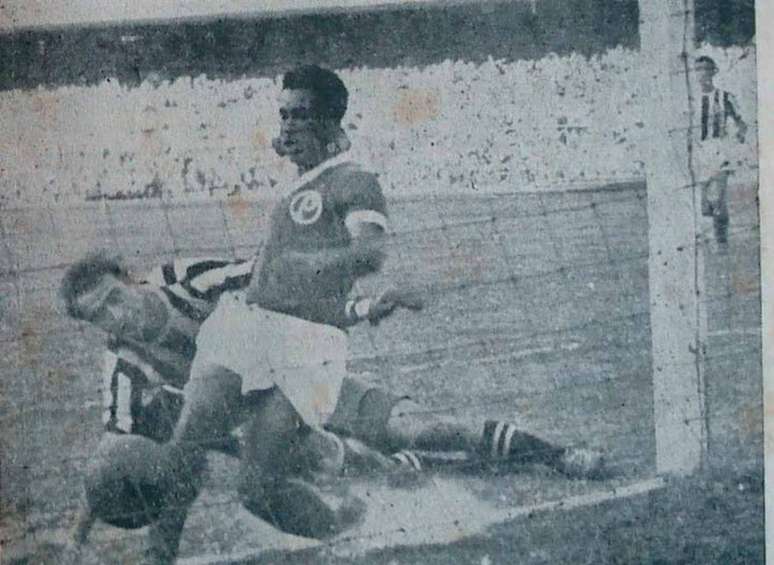 Momento exato do gol de Liminha, que carimbou a conquista da Copa Rio de 1951 (Foto; Divulgação/Palmeiras)