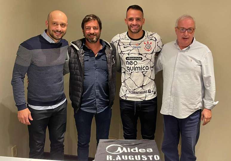 Renato Augusto é o novo reforço do Corinthians