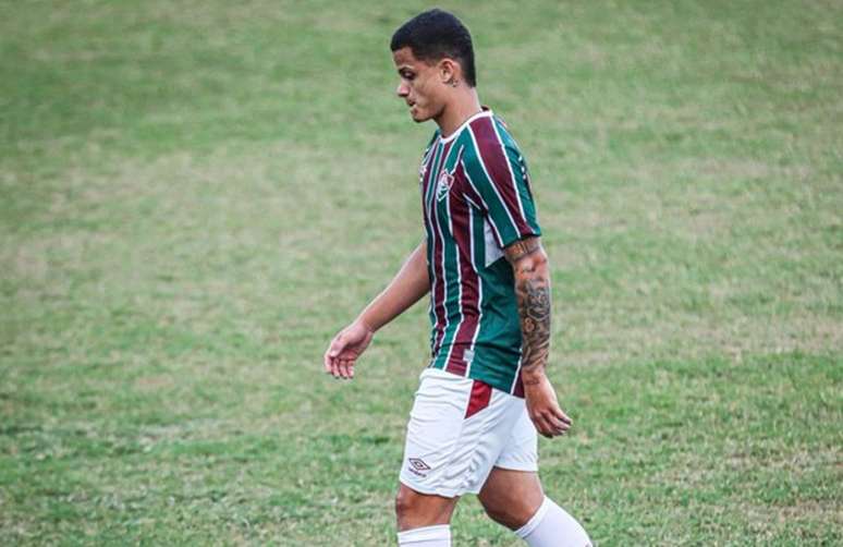 Mascarenhas publicou foto de seu retorno ao Fluminense nas redes sociais (Foto: Reprodução)