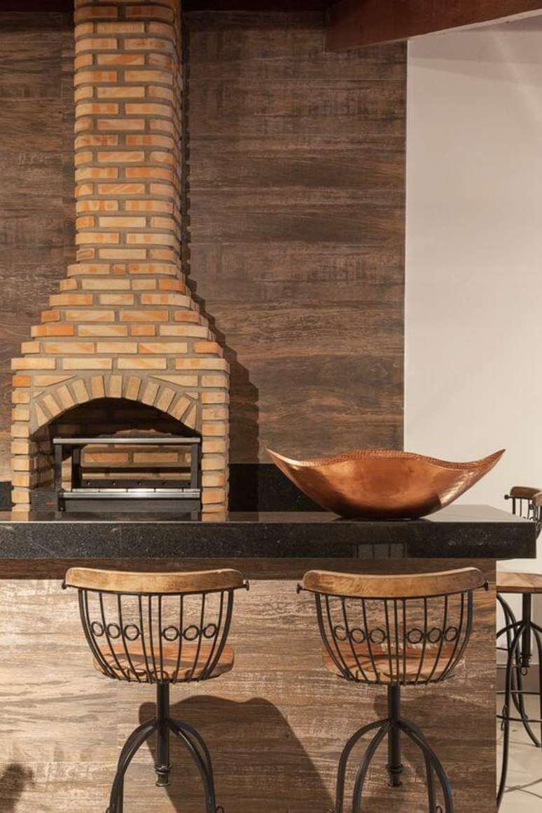 8. Area gourmet com churrasqueira pequena &ndash; Foto Bellar